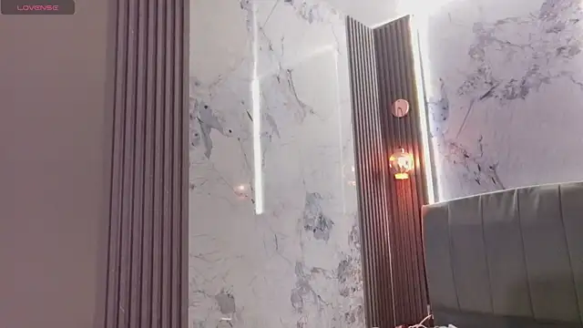 Aurora jones11 online show from 10-18-25, 04:26