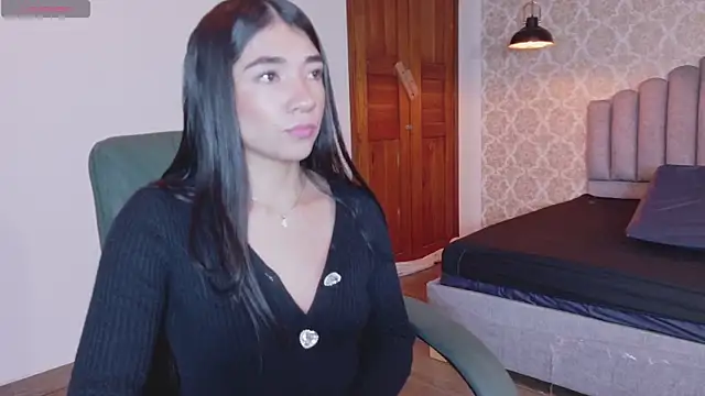 Aurora jones11 online show from 10-22-25, 04:13