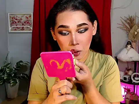 Snapshot of Kiethmadison_Miller chatting on 11-10-25, 06:45 Kiethmadison Miller online show from 11-10-25, 06:45