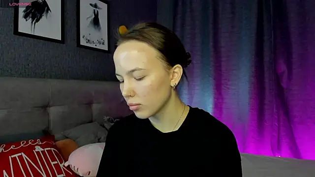 Maria Solis online show from 01-12-26, 01:00