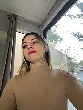 Ella Vee online show from 09-26-25, 05:33