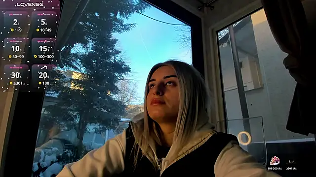 Ella Vee online show from 02-03-26, 06:11