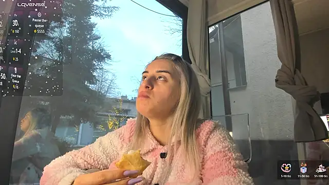 Ella Vee online show from 02-09-26, 06:17