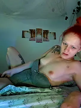 Snapshot of Redhairbiitch chatting on 09-10-25, 10:54 Redhairbiitch online show from 09-10-25, 10:54