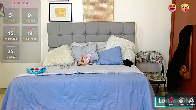 Snapshot of _naomi_s chatting on 02-22-26, 01:53 naomi s online show from 02-22-26, 01:53