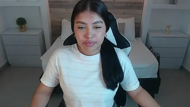 carriepink  online show from 09-24-25, 11:13