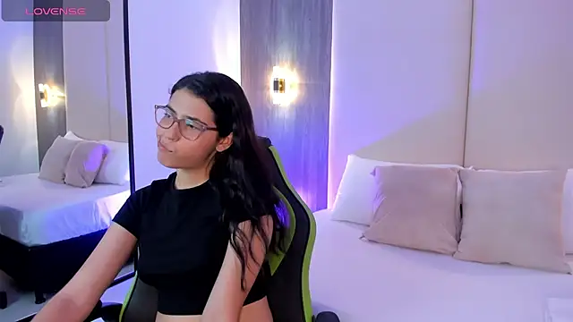 desireee  online show from 02-28-26, 12:17