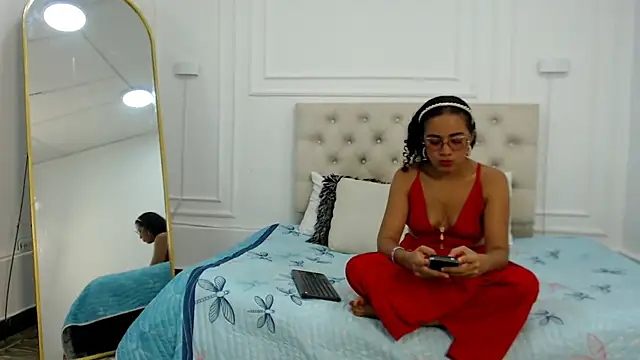 Snapshot of charlotte_dante212 chatting on 10-10-25, 04:33 charlotte dante212 online show from 10-10-25, 04:33