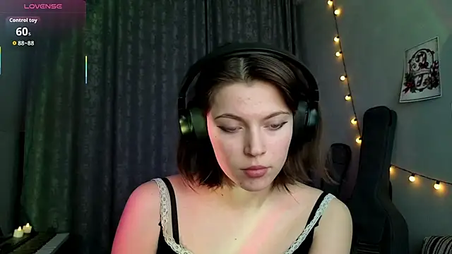 CutieAnny online show from 02-04-26, 08:31