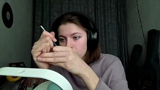 CutieAnny online show from 02-17-26, 06:10