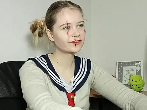 LydiaYoung online show from 10-31-25, 07:15