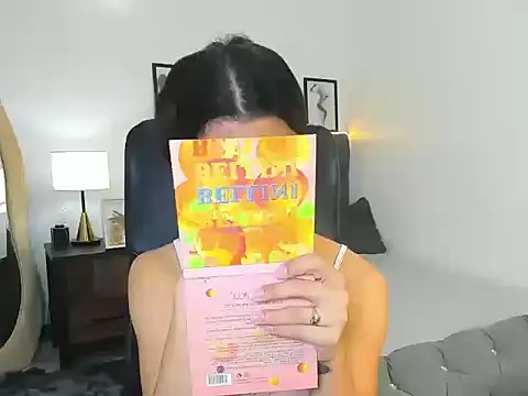 CassieSommereux online show from 10-08-25, 05:16