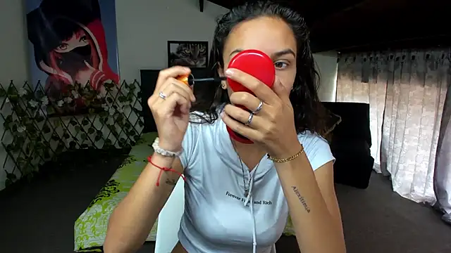 Snapshot of Skylovershot chatting on 11-21-25, 03:44 Skylovershot online show from 11-21-25, 03:44