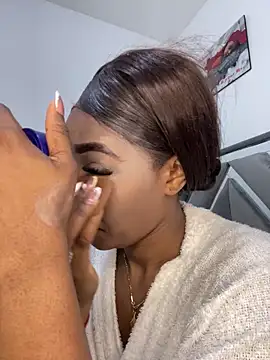 Snapshot of zaracollins01 chatting on 02-16-26, 06:04 zaracollins01 online show from 02-16-26, 06:04