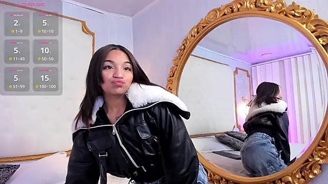 Manelyk evanss  online show from 10-15-25, 11:21