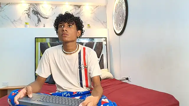 LONDON BOYS1 online show from 10-13-25, 01:27