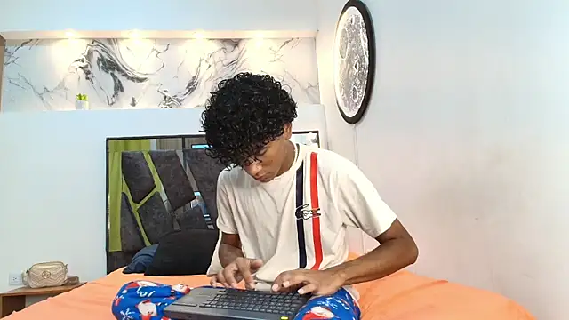 LONDON BOYS1 online show from 10-14-25, 01:17