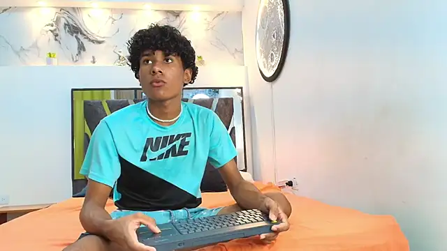 LONDON BOYS1 online show from 10-15-25, 01:17