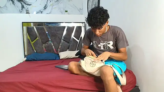 LONDON BOYS1 online show from 11-03-25, 01:29