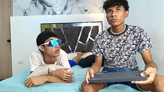 LONDON BOYS1 online show from 11-09-25, 01:26