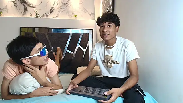 LONDON BOYS1 online show from 11-11-25, 01:16