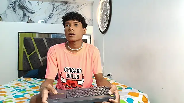 LONDON BOYS1 online show from 11-20-25, 01:28