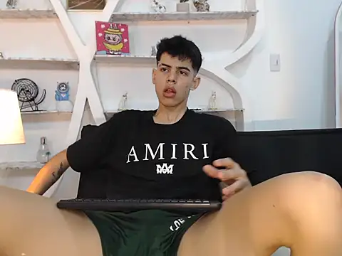 Snapshot of YOUNGS_GUYS chatting on 09-11-25, 01:39 YOUNGS GUYS online show from 09-11-25, 01:39