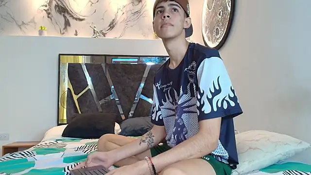 Snapshot of YOUNGS_GUYS chatting on 09-13-25, 06:40 YOUNGS GUYS online show from 09-13-25, 06:40