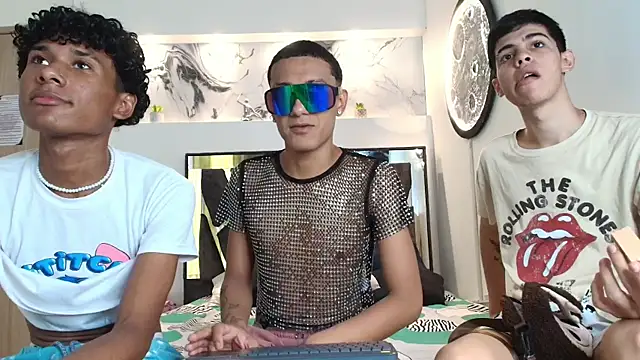 Snapshot of YOUNGS_GUYS chatting on 09-22-25, 07:16 YOUNGS GUYS online show from 09-22-25, 07:16