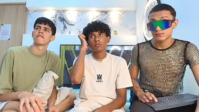 Snapshot of YOUNGS_GUYS chatting on 09-27-25, 10:04 YOUNGS GUYS online show from 09-27-25, 10:04