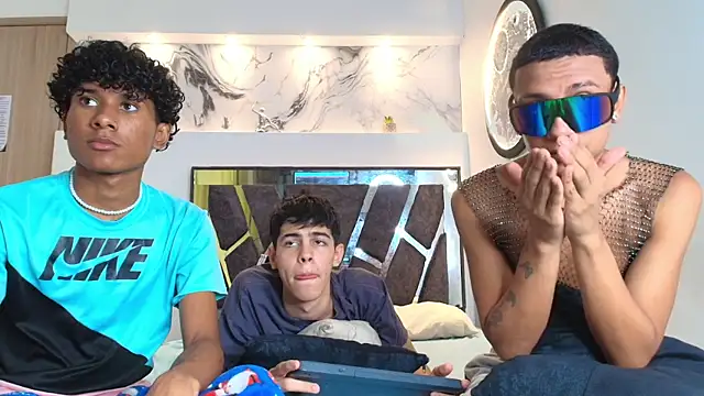 Snapshot of YOUNGS_GUYS chatting on 09-29-25, 07:19 YOUNGS GUYS online show from 09-29-25, 07:19