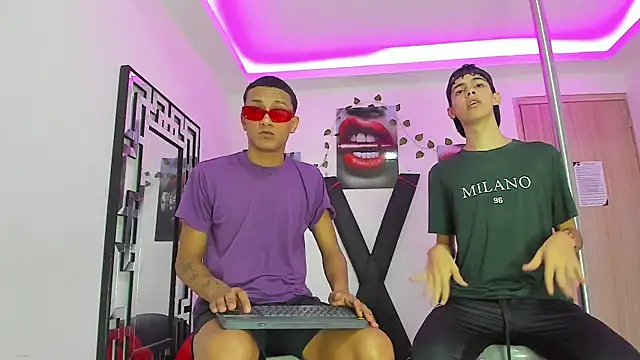 Snapshot of YOUNGS_GUYS chatting on 10-02-25, 07:15 YOUNGS GUYS online show from 10-02-25, 07:15