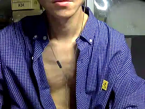 Snapshot of Zzchu chatting on 09-19-25, 06:08 Zzchu online show from 09-19-25, 06:08