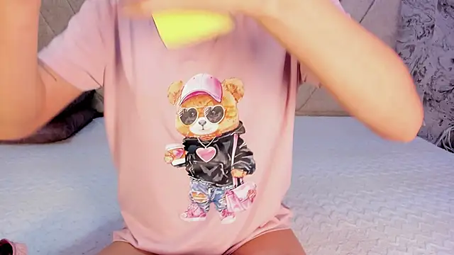 violet 77711 online show from 10-21-25, 11:11