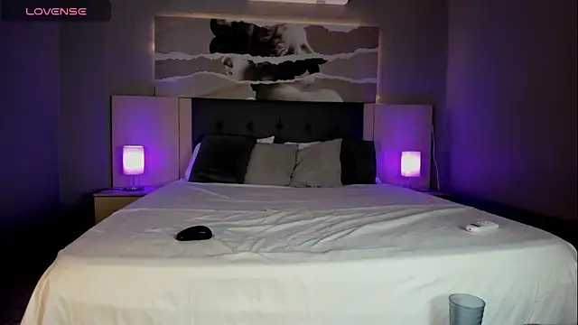 Isabella glam online show from 10-08-25, 07:11