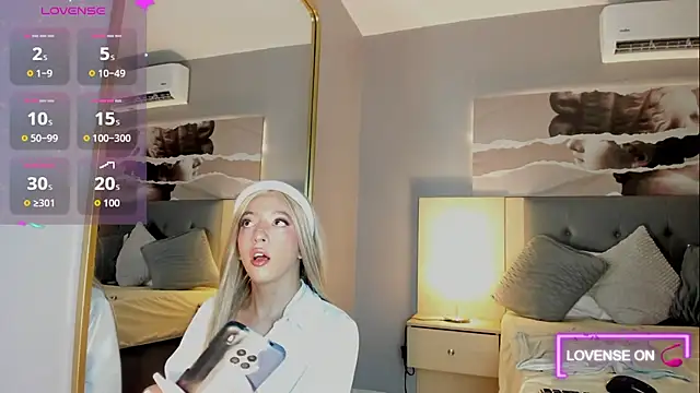 Isabella glam online show from 11-14-25, 02:21