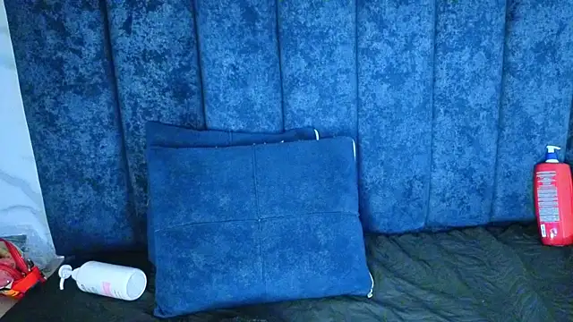 Snapshot of yunkeyc chatting on 02-20-26, 07:21 yunkeyc online show from 02-20-26, 07:21