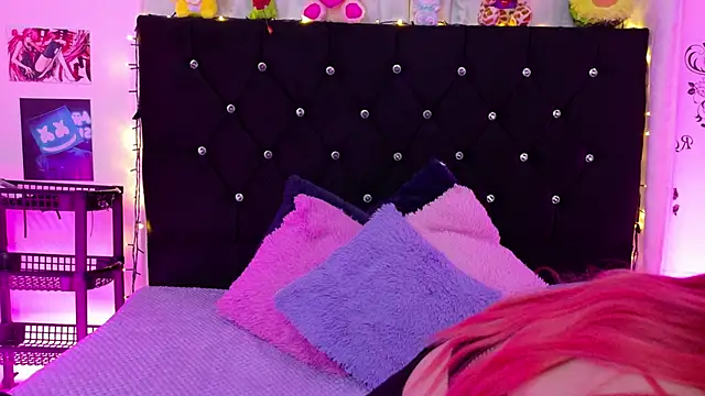 Snapshot of lizz_bela1 chatting on 10-17-25, 10:45 lizz bela1 online show from 10-17-25, 10:45