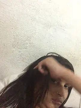 Snapshot of Marianasapequinha chatting on 09-15-25, 08:42 Marianasapequinha online show from 09-15-25, 08:42