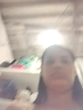 Snapshot of Marianasapequinha chatting on 10-28-25, 12:58 Marianasapequinha online show from 10-28-25, 12:58