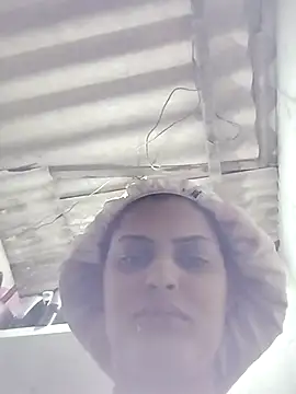 Snapshot of Marianasapequinha chatting on 11-29-25, 02:03 Marianasapequinha online show from 11-29-25, 02:03