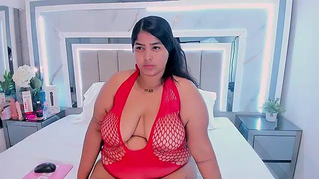 JuliethaVillalobos online show from 11-19-25, 12:43