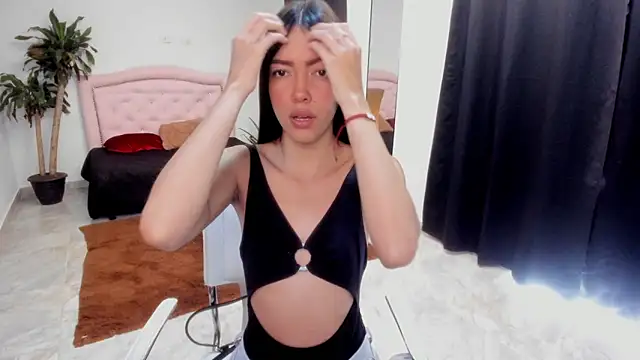 Snapshot of fox_valerie chatting on 11-21-25, 02:27 fox valerie online show from 11-21-25, 02:27