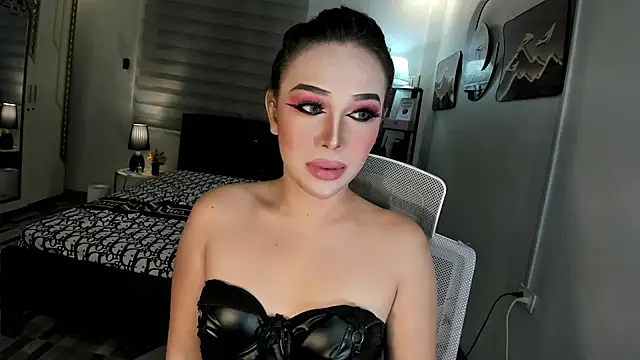 Snapshot of Lavinia_NastyGoddess chatting on 10-18-25, 04:30 Lavinia NastyGoddess online show from 10-18-25, 04:30