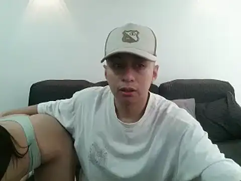 Snapshot of eros_walker chatting on 09-24-25, 08:01 eros walker online show from 09-24-25, 08:01