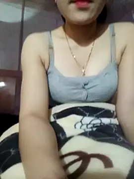 Snapshot of LucyyLy chatting on 11-25-25, 12:43 LucyyLy online show from 11-25-25, 12:43