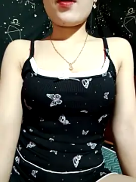 Snapshot of LucyyLy chatting on 11-29-25, 05:21 LucyyLy online show from 11-29-25, 05:21