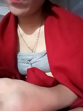 LucyyLy online show from 01-10-26, 12:51