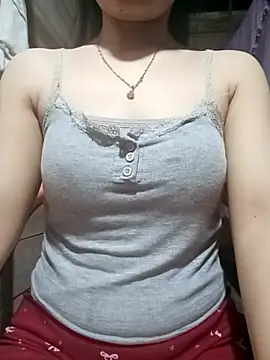 Snapshot of LucyyLy chatting on 04-01-26, 11:24 LucyyLy online show from 04-01-26, 11:24