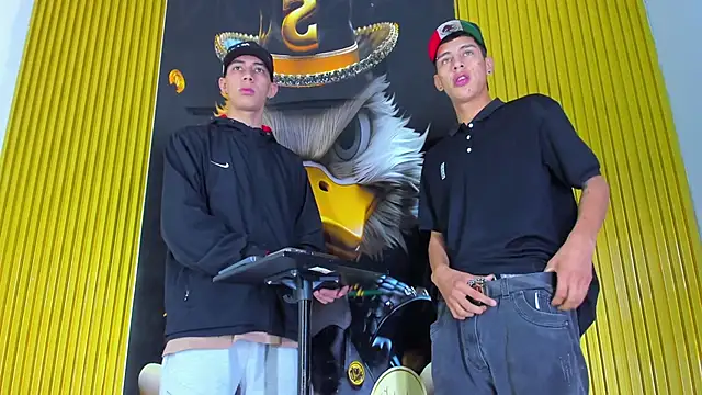 Snapshot of Dante_Brown1_ chatting on 10-22-25, 08:41 Dante Brown1 online show from 10-22-25, 08:41